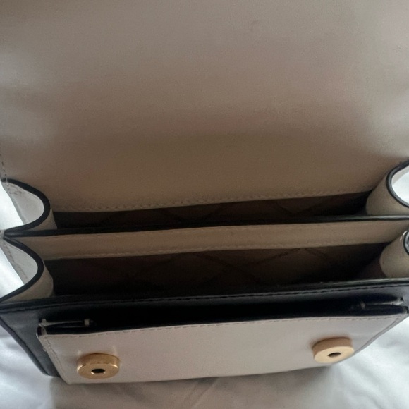 Michael Kris Jade XS Gusset Crossbody Leather Olive Green - Picture 5 of 6